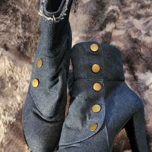 Heeled Jean boots